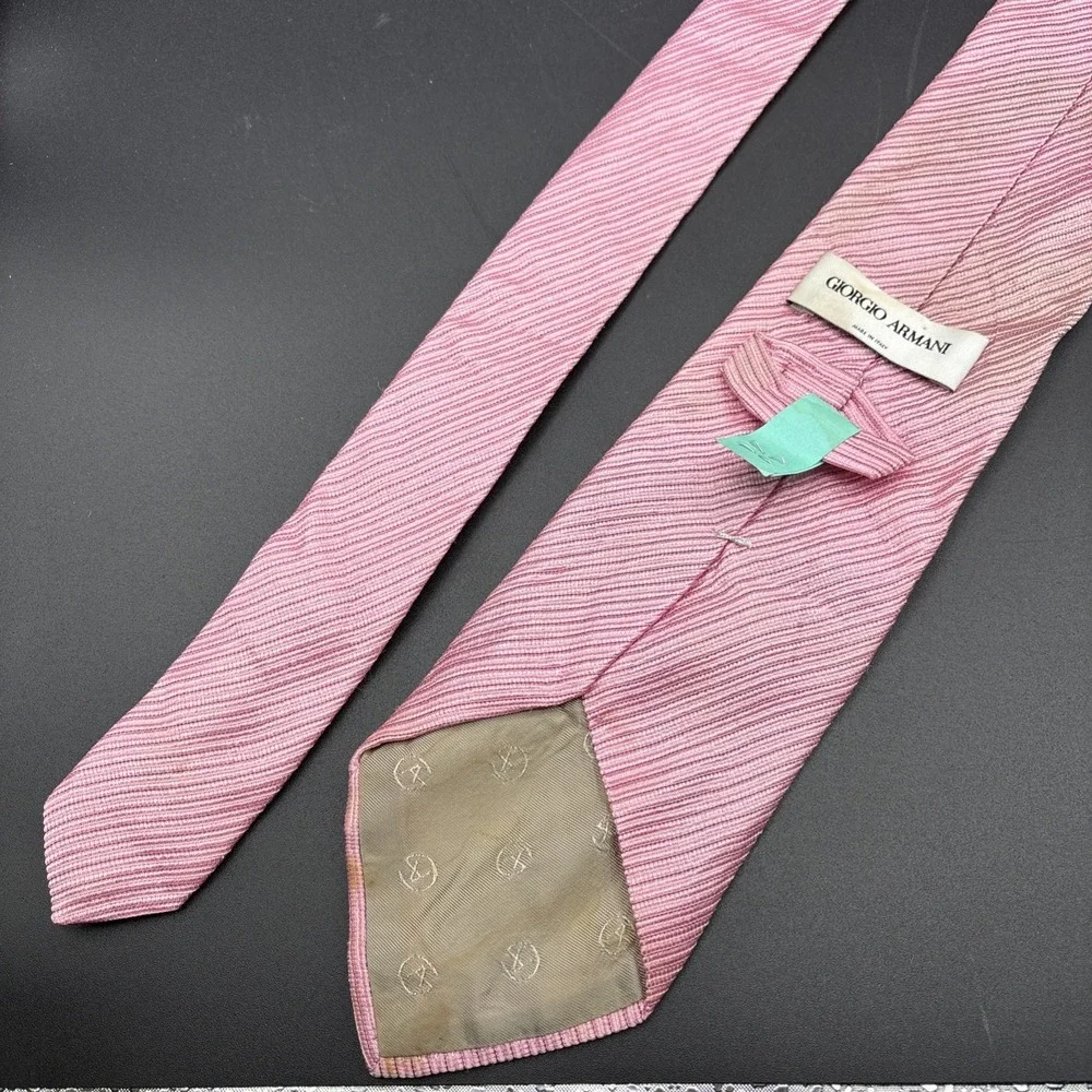 Giorgio Armani Mens 100% Silk Tie Handmade Necktie Striped Pink Italy READ